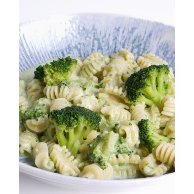 Radiatori con crema de brócoli