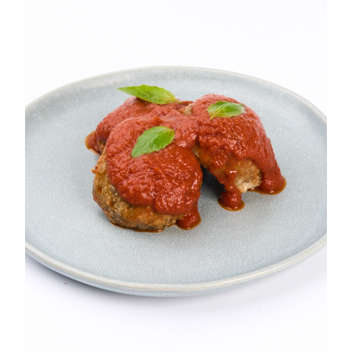 Albóndigas de berenjena rellenas de mozzarella en salsa de tomate y albahaca receta casera - Qchara