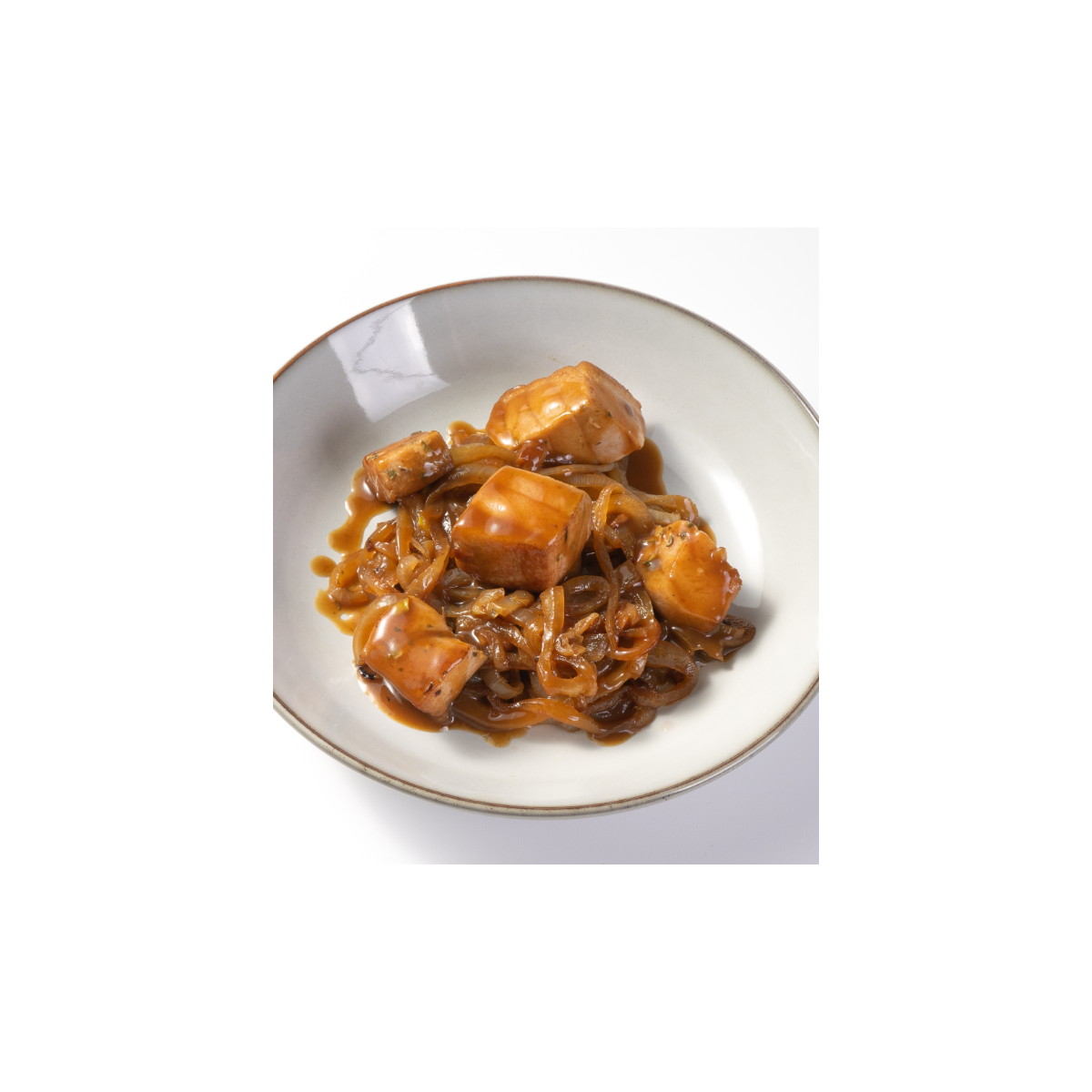 Atún rojo encebollado