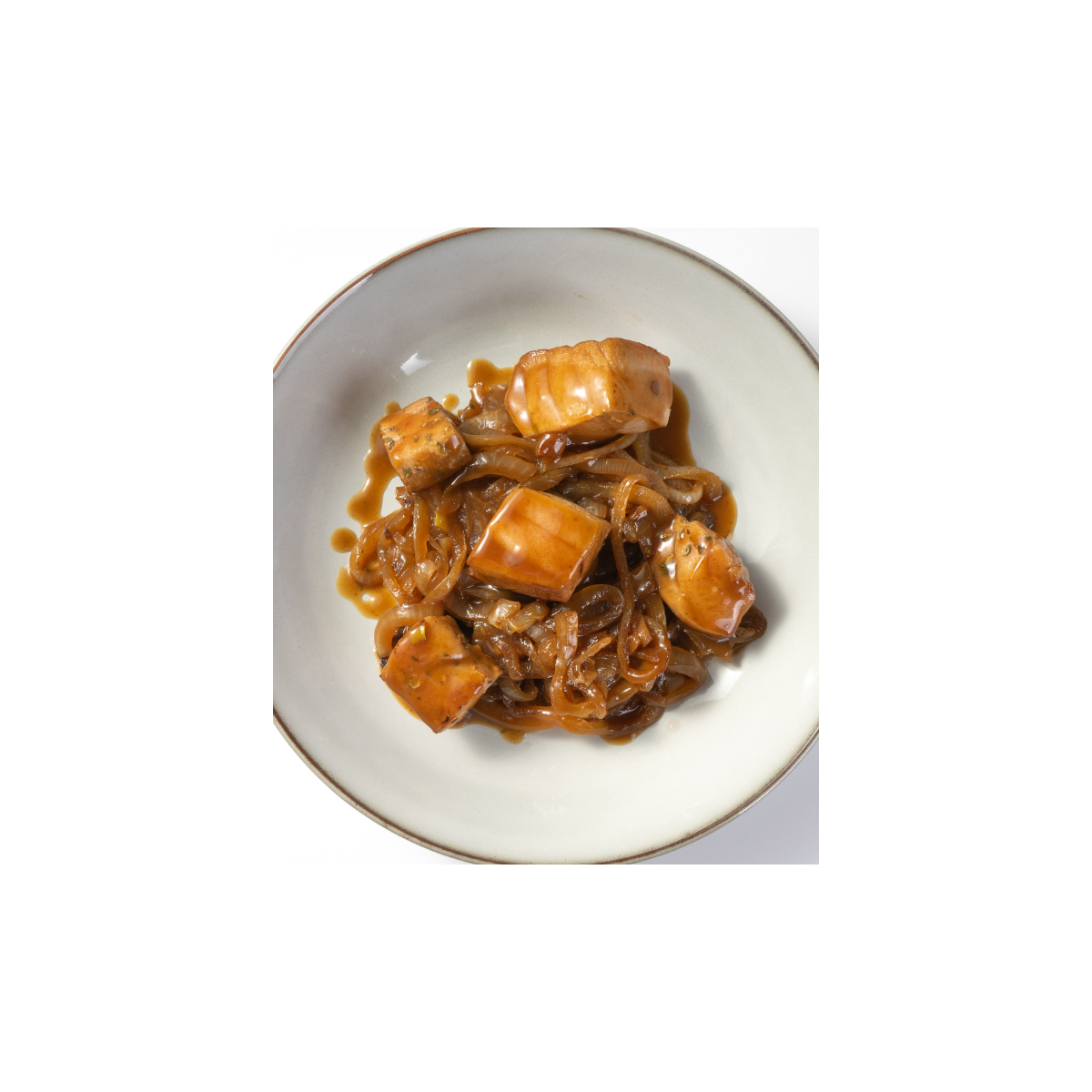 Atún rojo encebollado