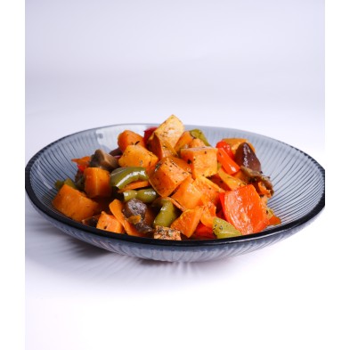 Boniato asado con verduras y setas