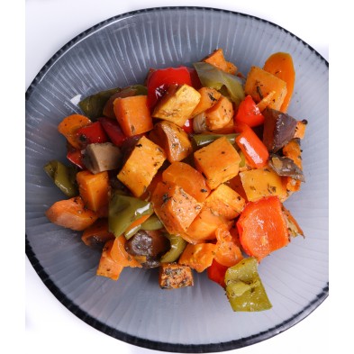 Boniato asado con verduras y setas