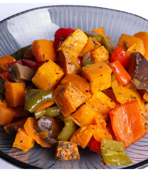 Boniato asado con verduras y setas