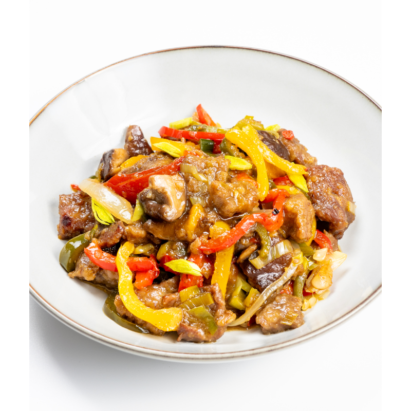 Ternera con setas y verduras al estilo chino